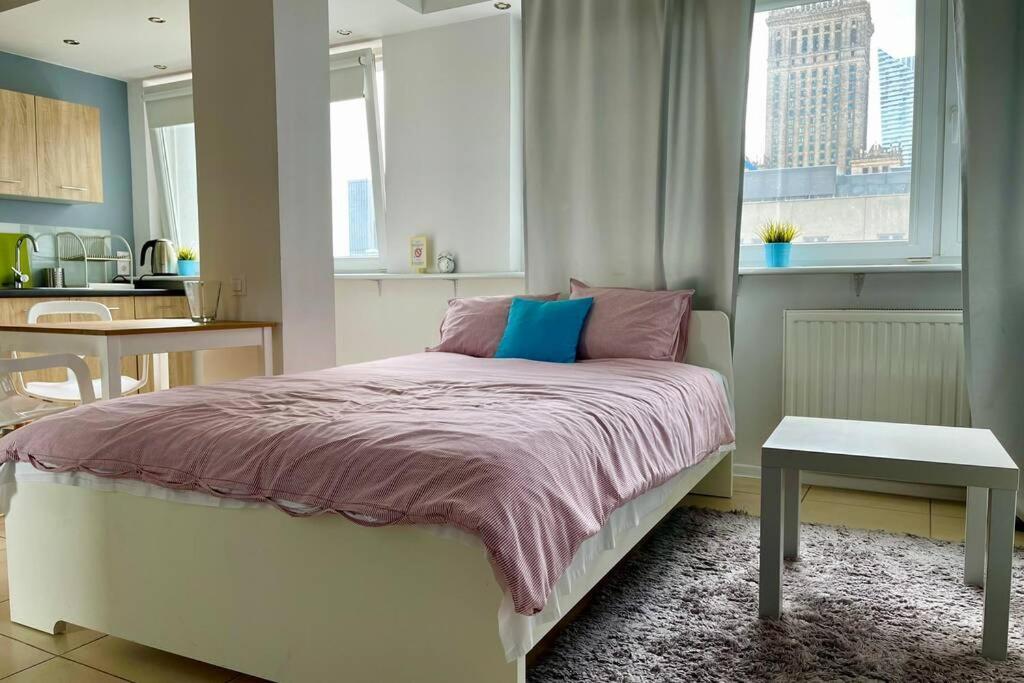 Gold 3 Metro X2 Wifi 300 Mbs 60'Tv Netflix Hbo Appletv+ Lejlighed Warszawa Eksteriør billede